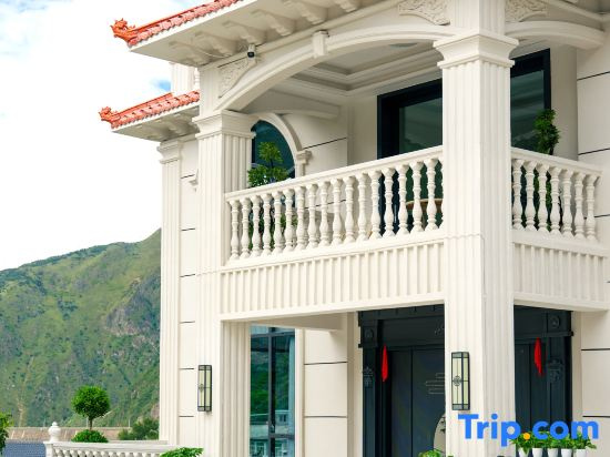 Muyun Mountain Residence Homestay (Luding Dadu River)