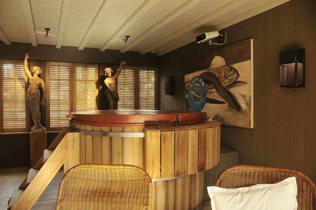 The secret garden luxury suites by null