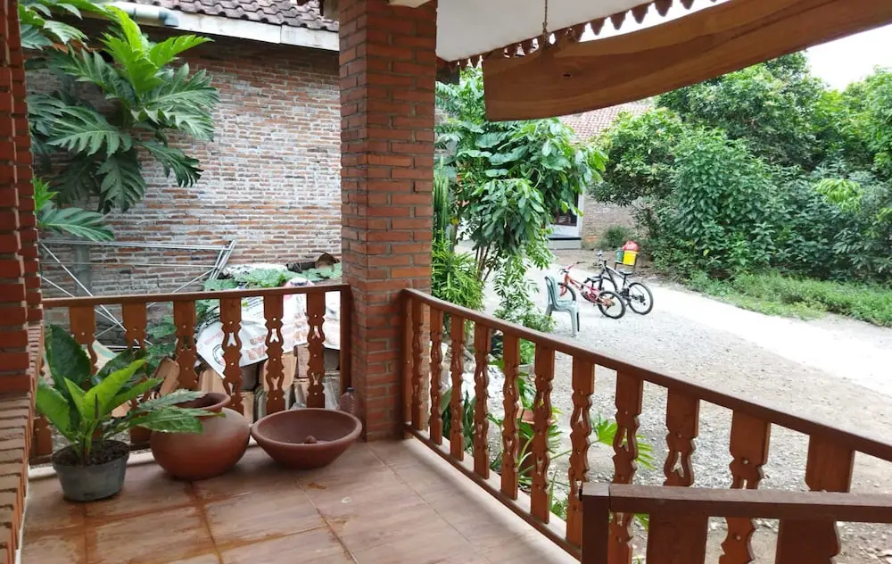 Borobudur Kampung Homestay - Suhadi