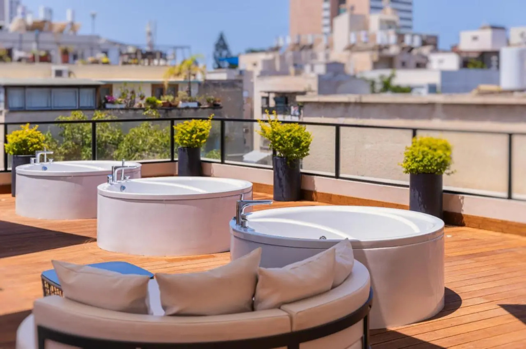 Balcony & Terrace
