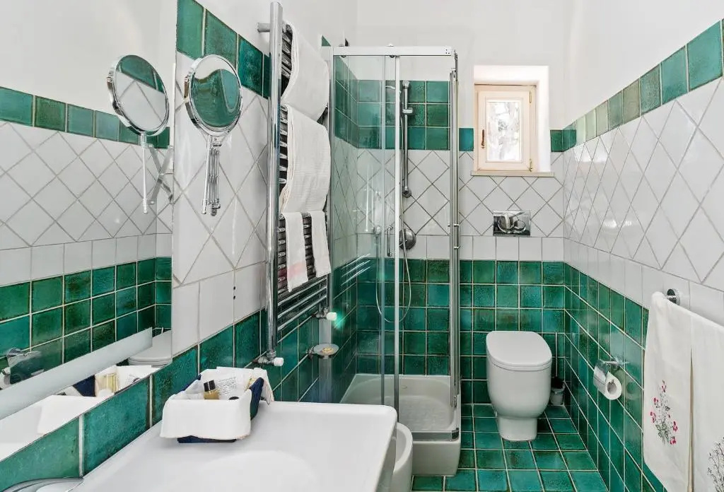 Standard Double room with balcony (full double bed)