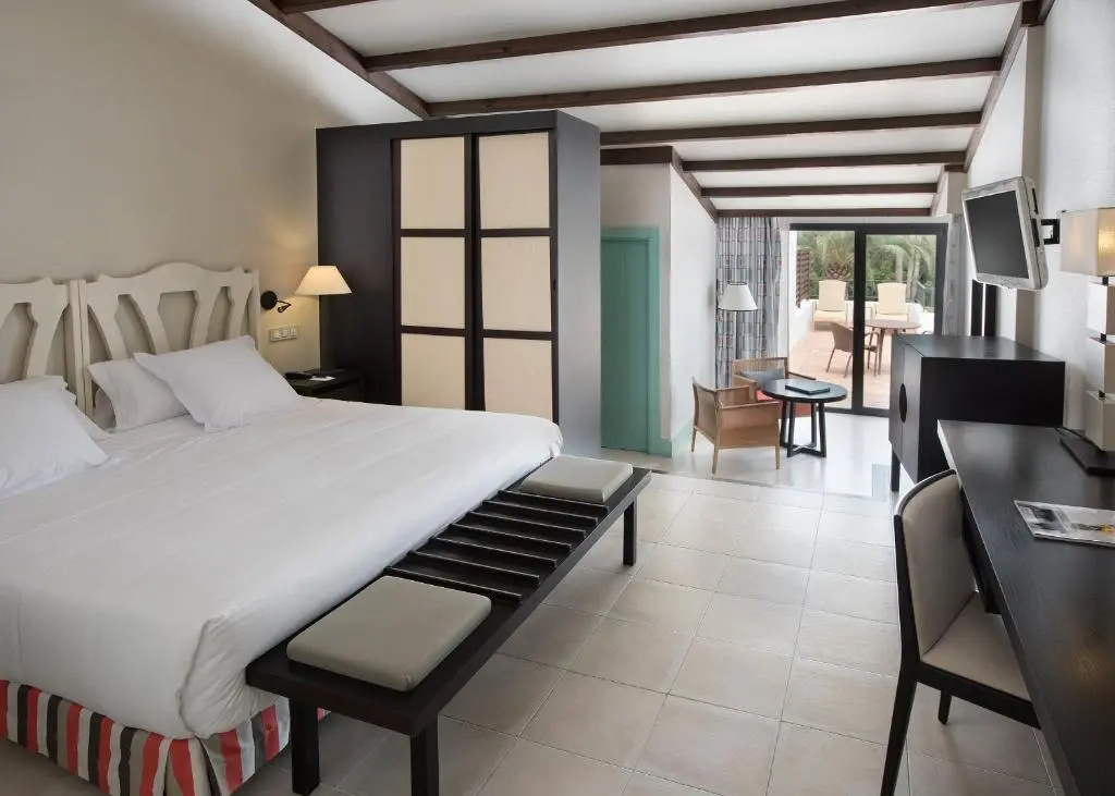 Superior Double room (full double bed)