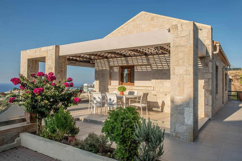 Omega House in Crete