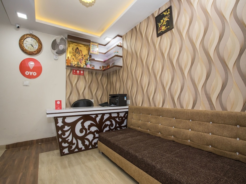 Lobby & Reception