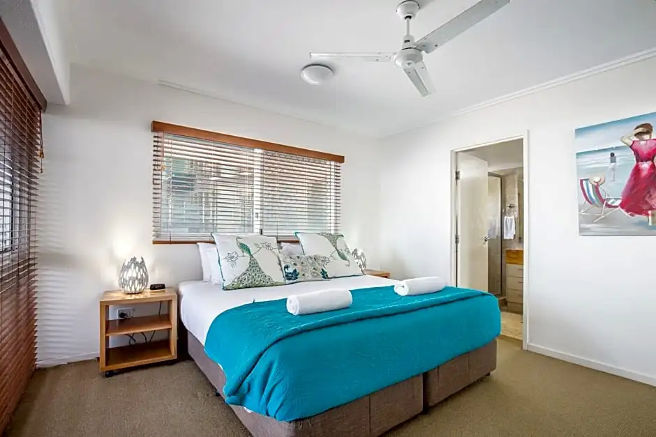3 Bedrooms Apartment oceanfront