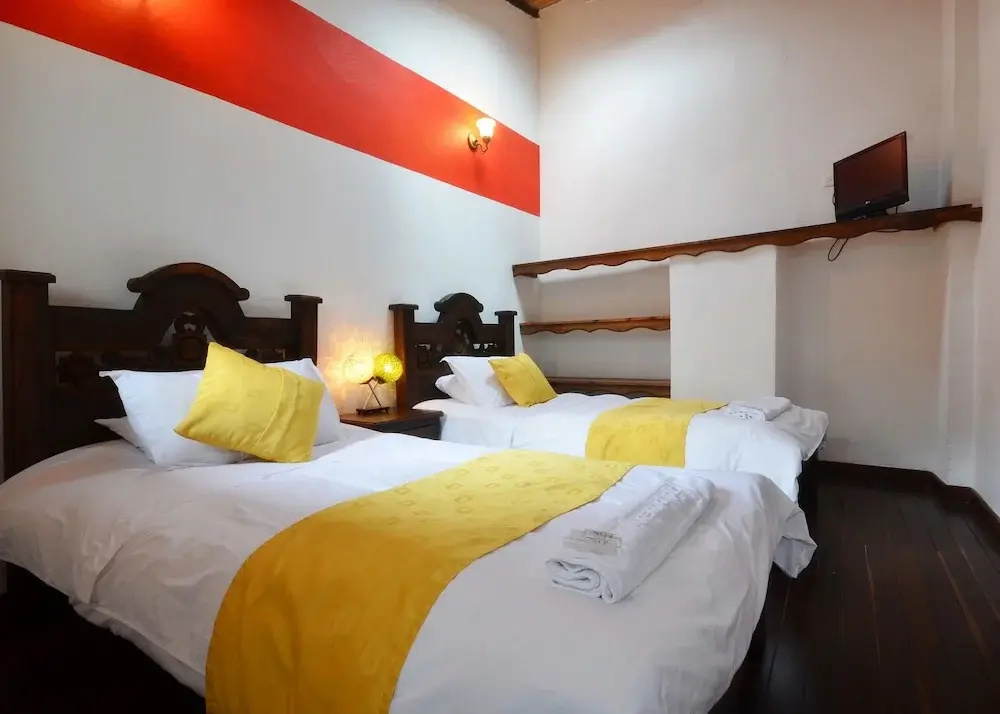 Standard Triple room