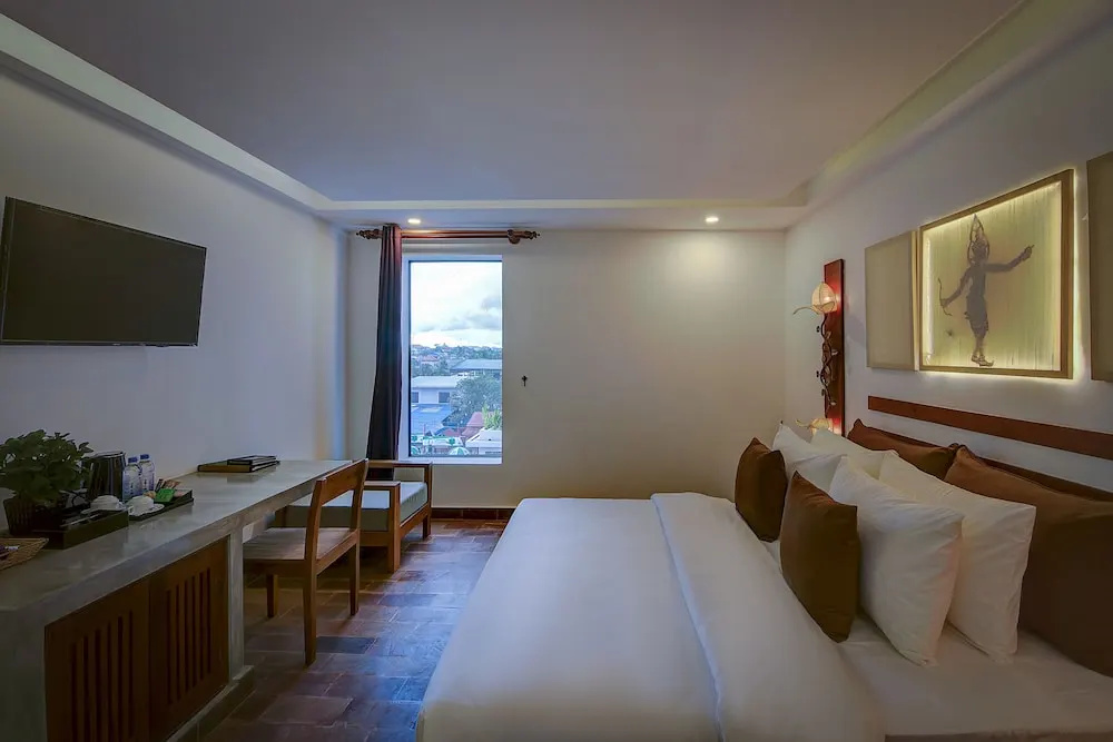 Suite with balcony