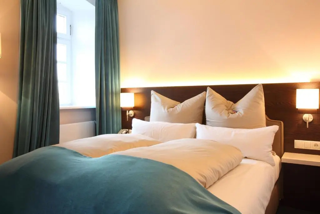 Standard Double room (full double bed)