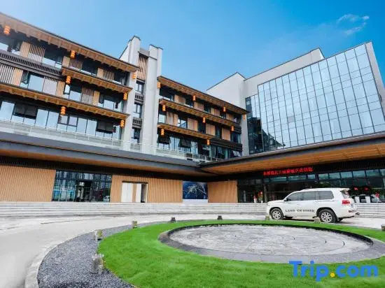 Blossomy & Pictyresque Hotel