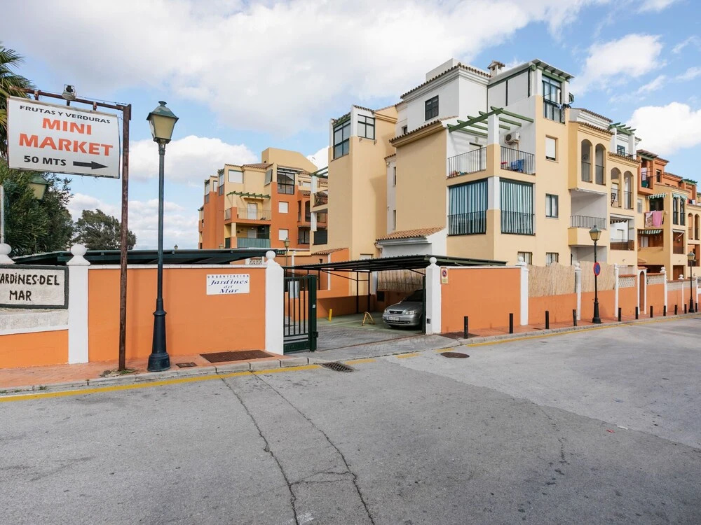 Pleasant Holiday Home in Estepona With Swimming Pool
