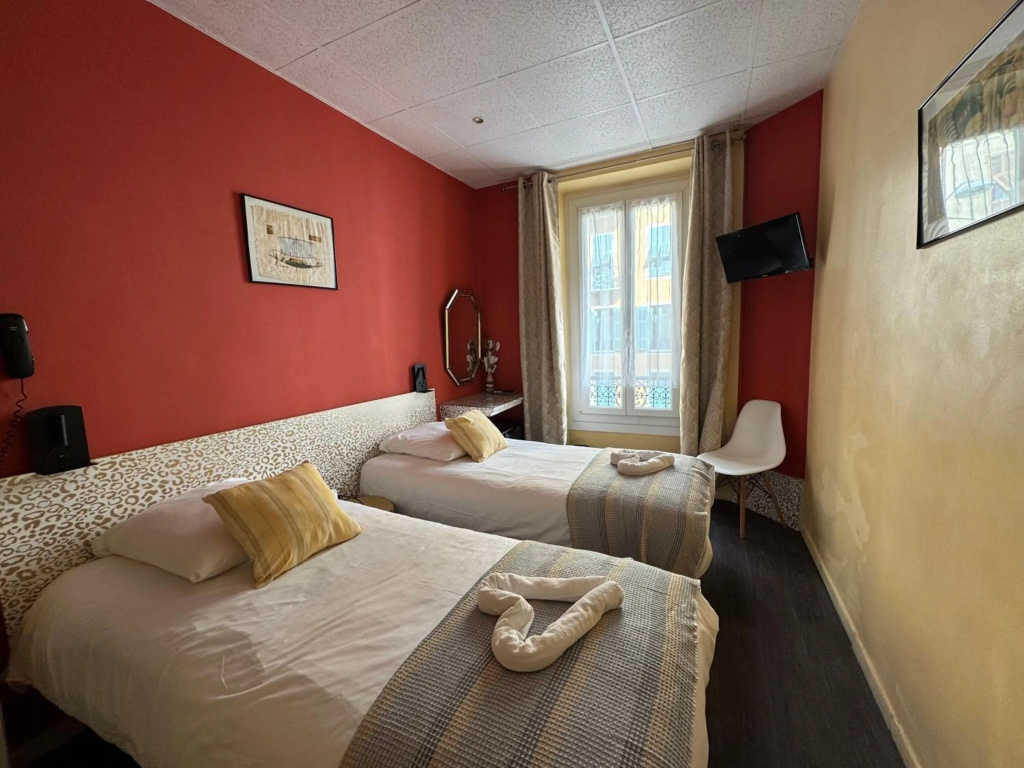 Hôtel des Dames — 4