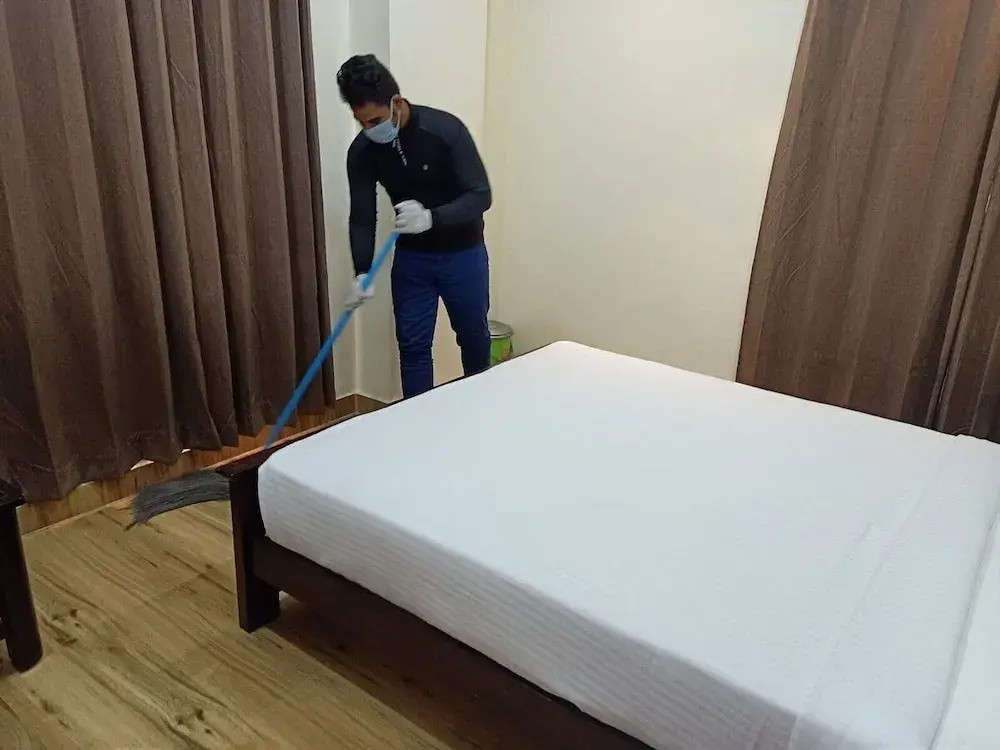 Economy room