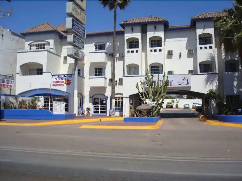 Hotel Pueblito Inn