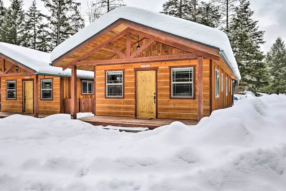 Hungry Horse Cabin: 11 Mi to Glacier National Park