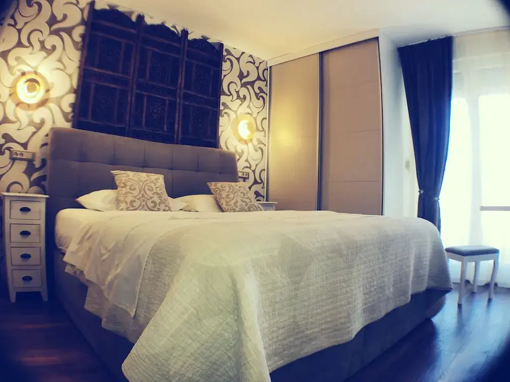 City Apartment near Å½njan Beach
