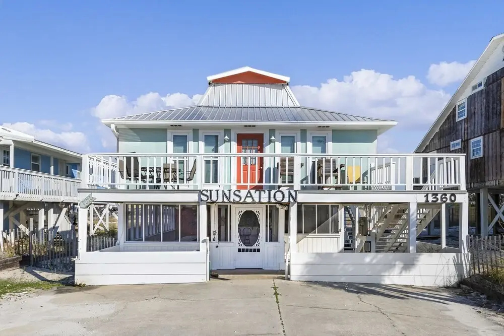 Luxury 5BR Living w Private Pool