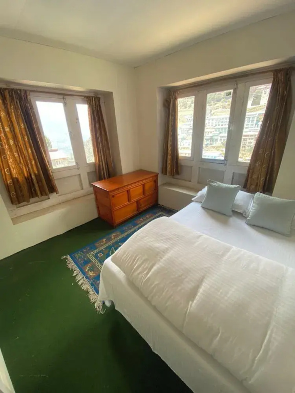Economy room
