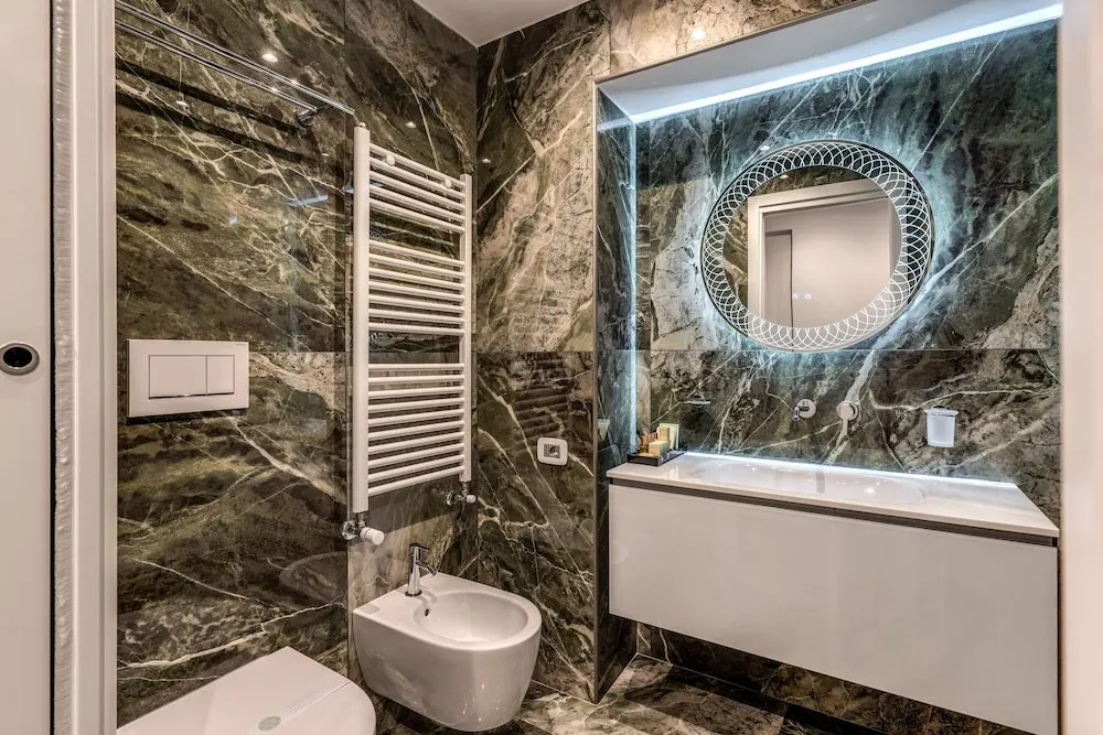 Superior Double room with city view (full double bed)