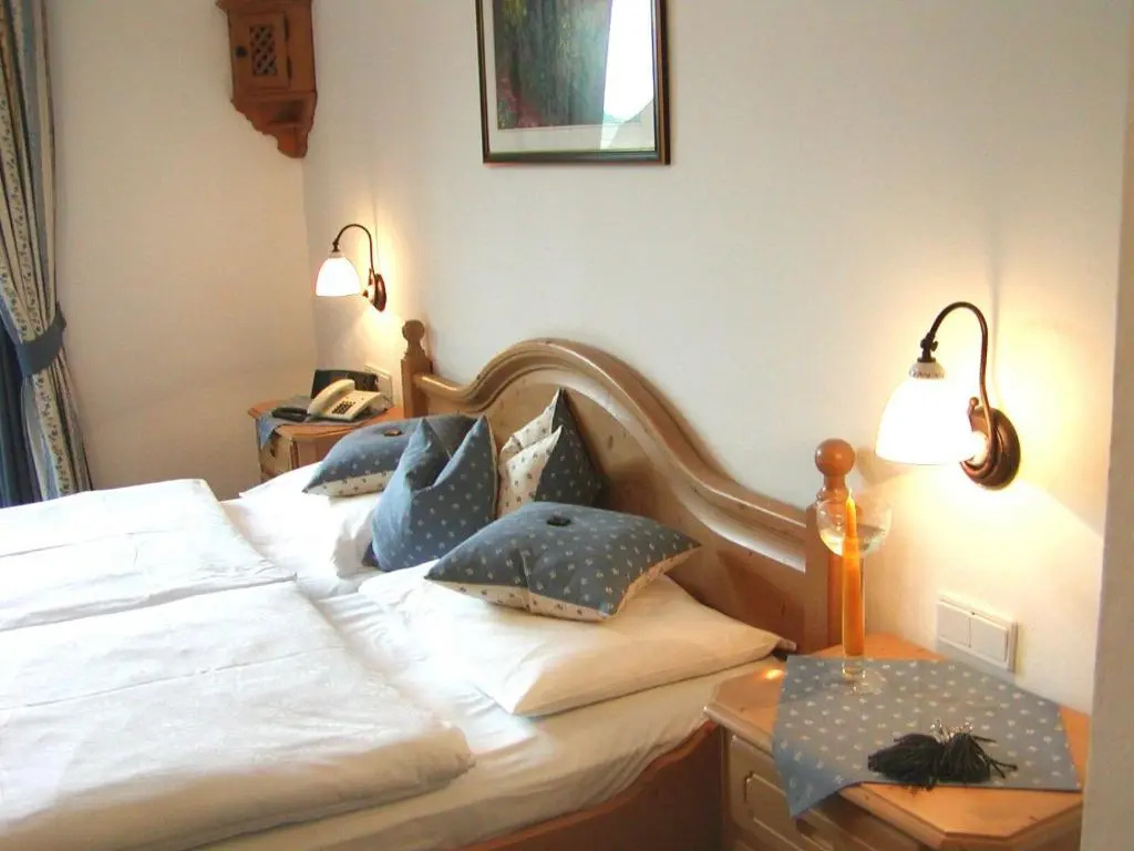 Standard Double room with balcony (full double bed)