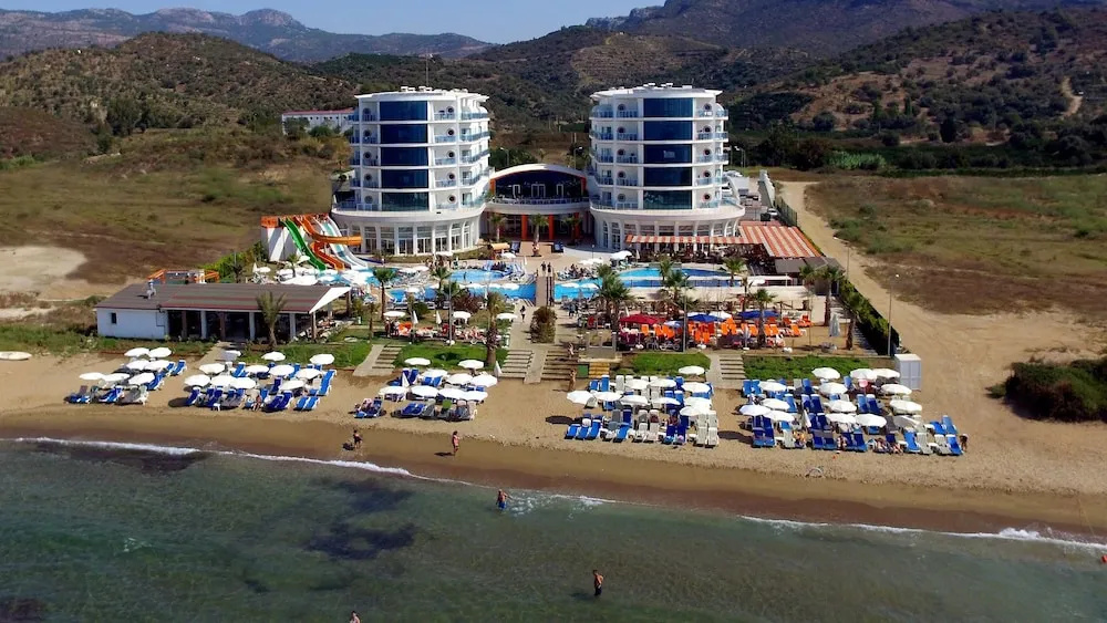 Beach & Waterfront