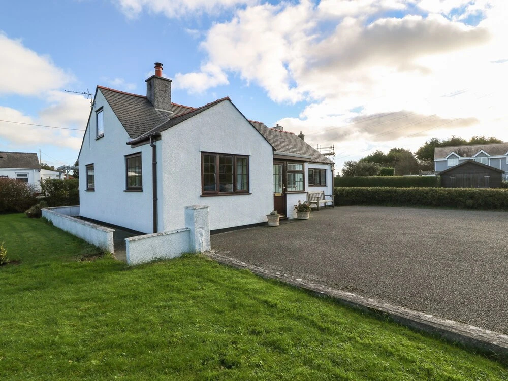 Penllwyn — 4