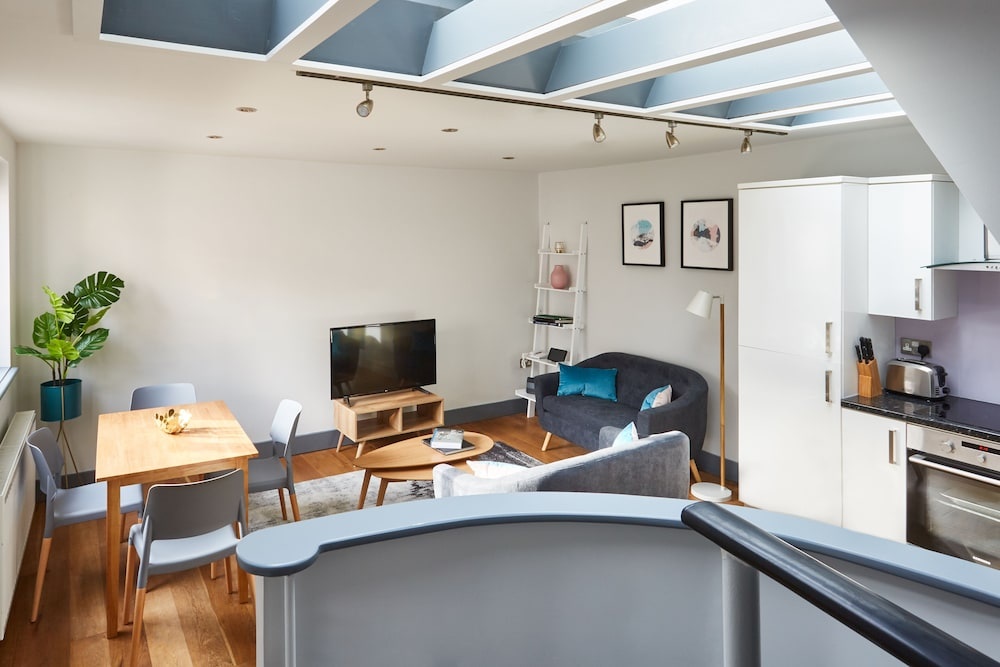 Holborn by Viridian Apartments — 5