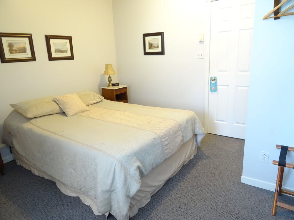 Le Baril Roulant - Microbrasserie / Inn & Restaurant by null