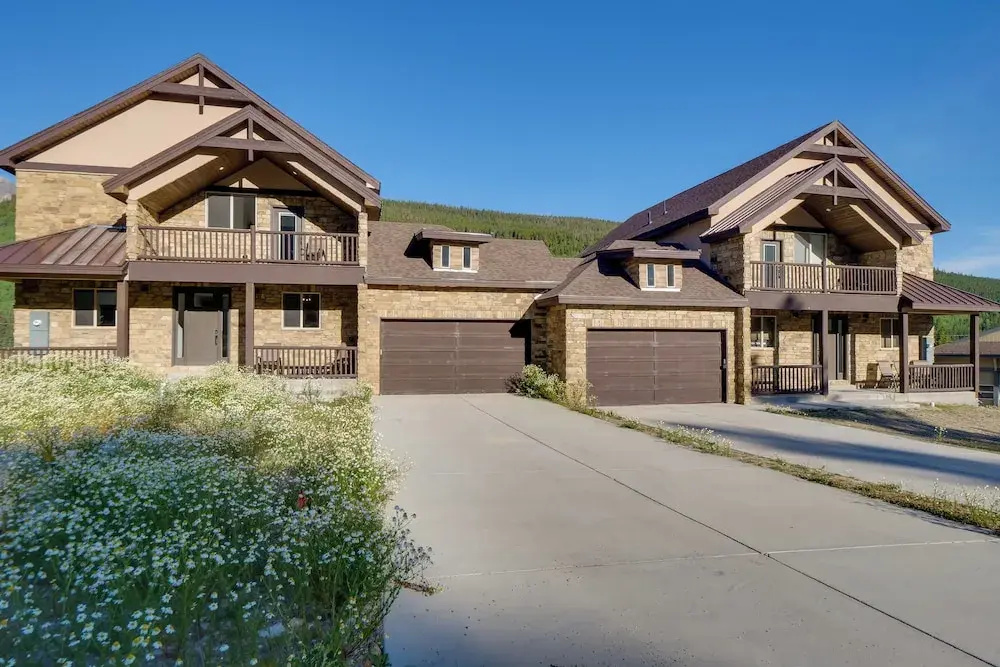 Luxe Ski Escape! Breck Home w/ Hot Tub & Game Room