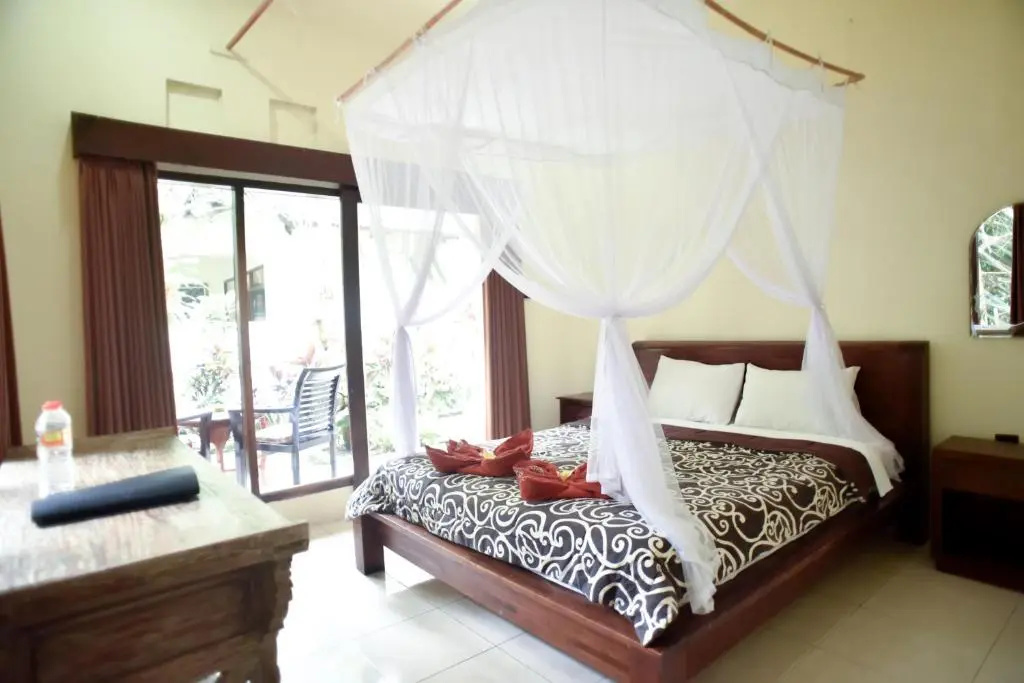 Standard Double room with garden view (full double bed)