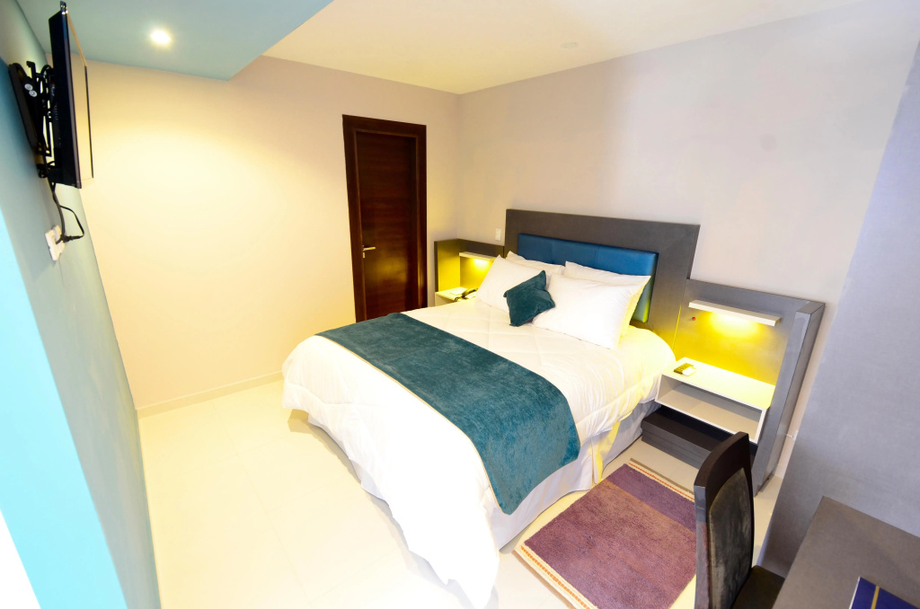 Hotel Camino Plaza — 3