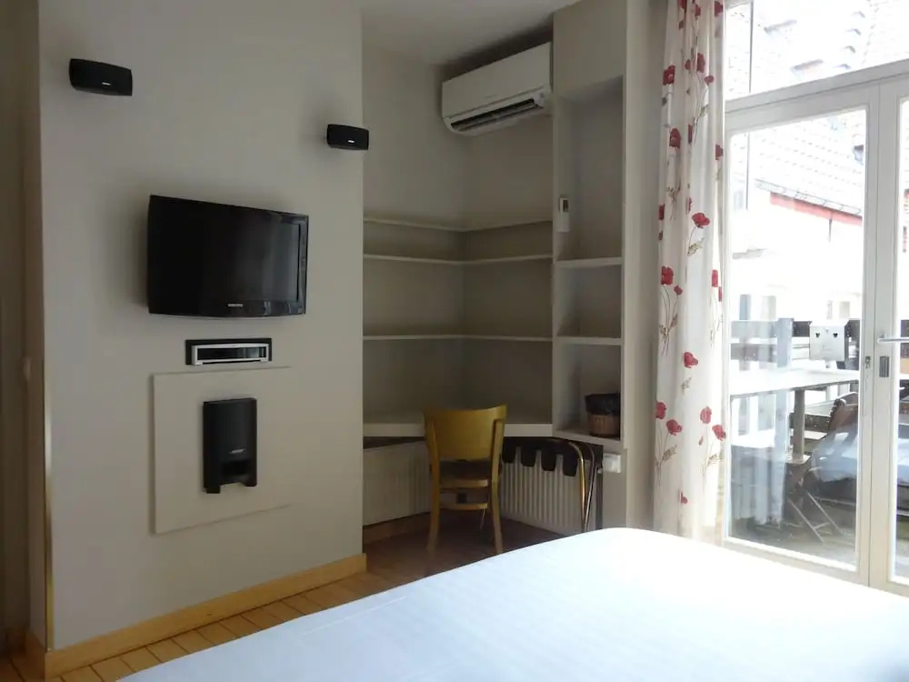 Standard Double room (full double bed)