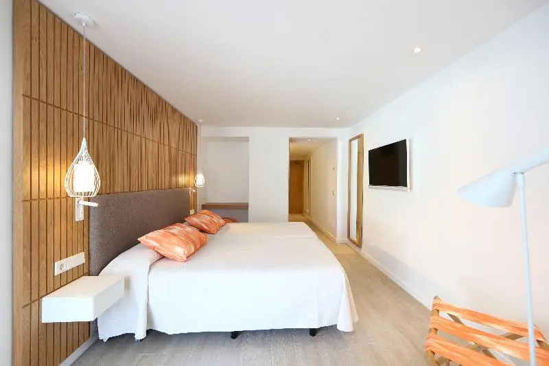 Iberostar Waves Playa de Muro Hotel - Chambres