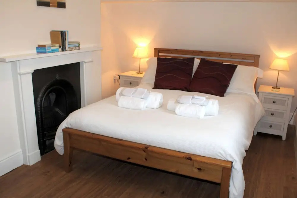 Cotswolds Valley Accommodation-Excl Prop