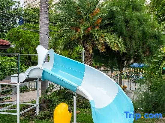 Вилла с 5 комнатами с видом на сад в Villa Navin Resort