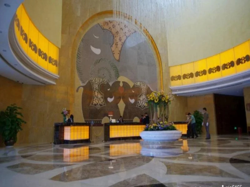 Lobby & Reception