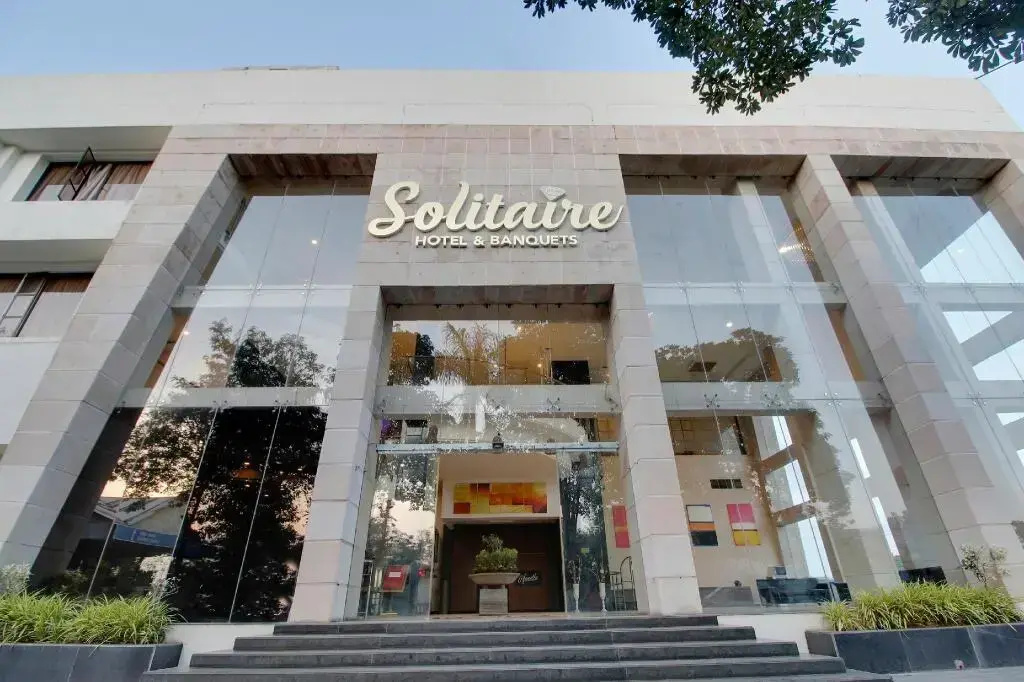 Hotel Solitaire by OYO Rooms