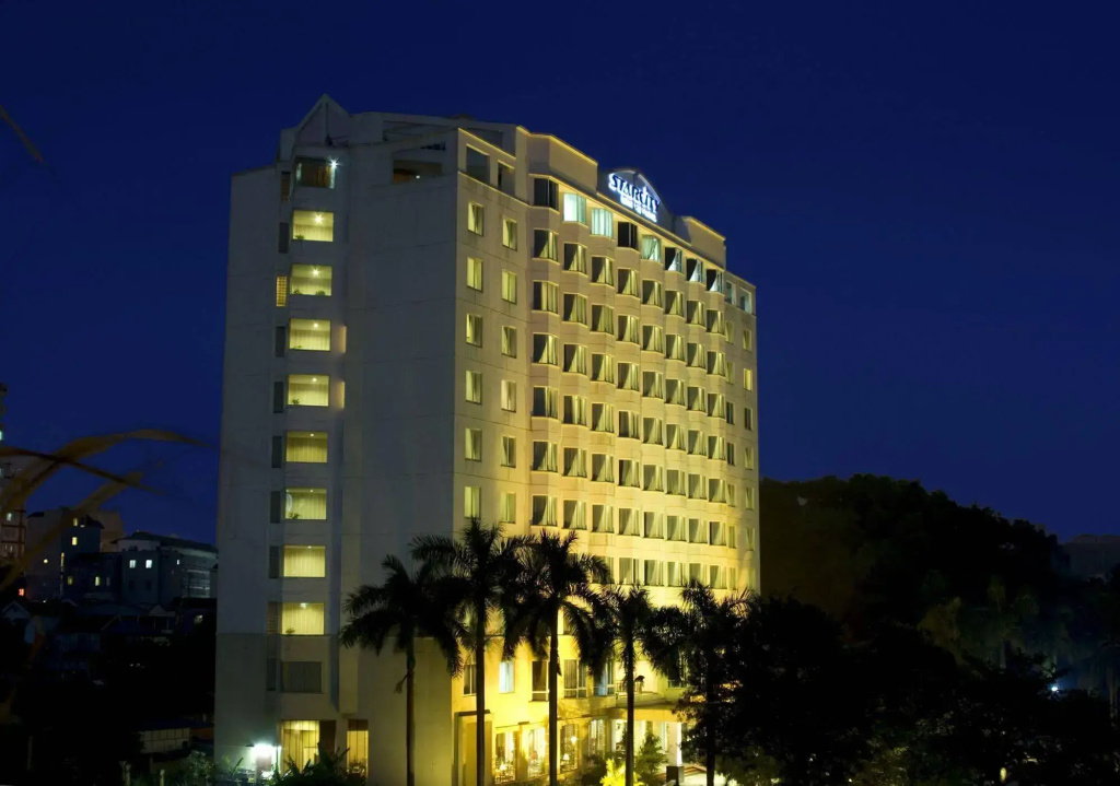 Starcity Halong Bay Hotel