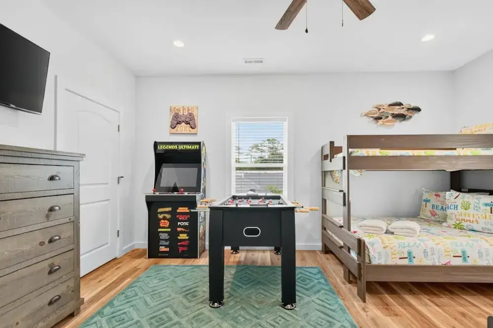 New Listing Luxury House 5 Min Walk to Beach