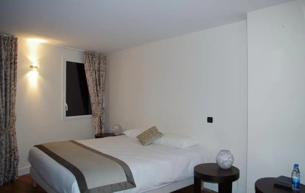 Le Place Neuve - Chambres