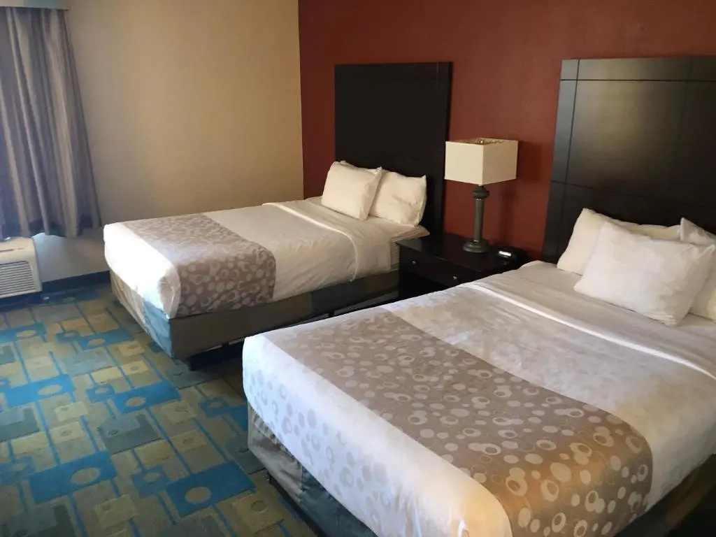 Deluxe Executive Double room (full double bed)