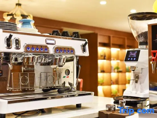 James Joyce Coffetel (Songhuajiang Branch of Jilin Municipal Government) in Jilin
