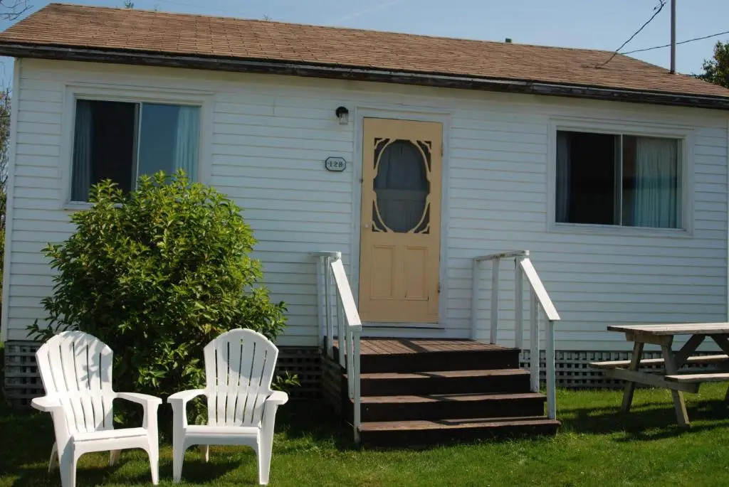 2 Bedrooms Cottage with garden view
