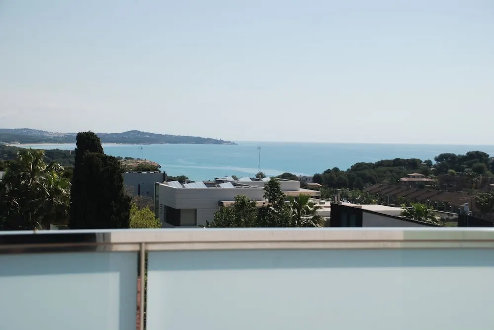 Standard Double room with balcony and with sea view (full double bed)