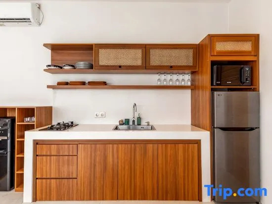 Jala Nyang Nyang 2-BR Villa | Private Pool & Rooftop