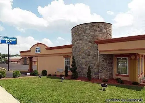 Parkway Inn