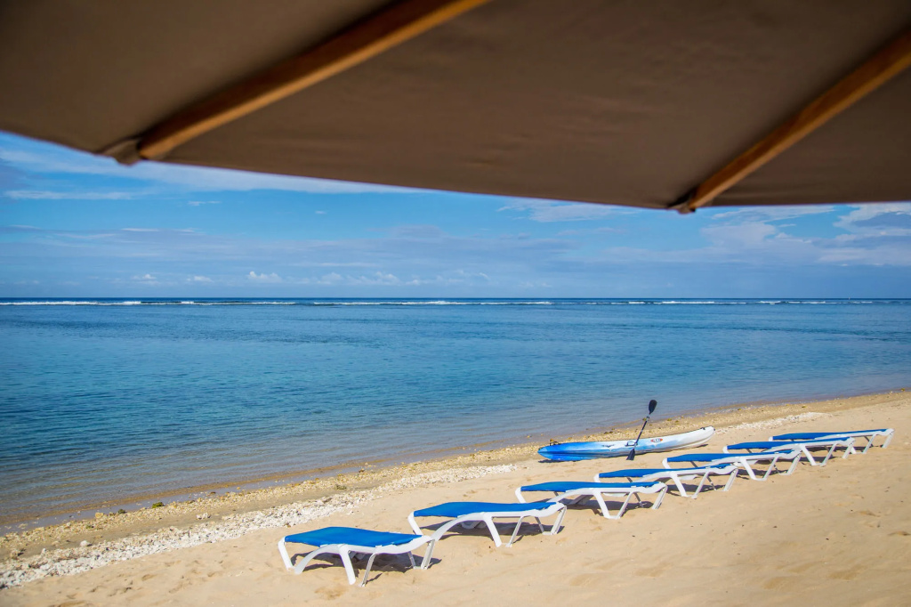 Beach & Waterfront