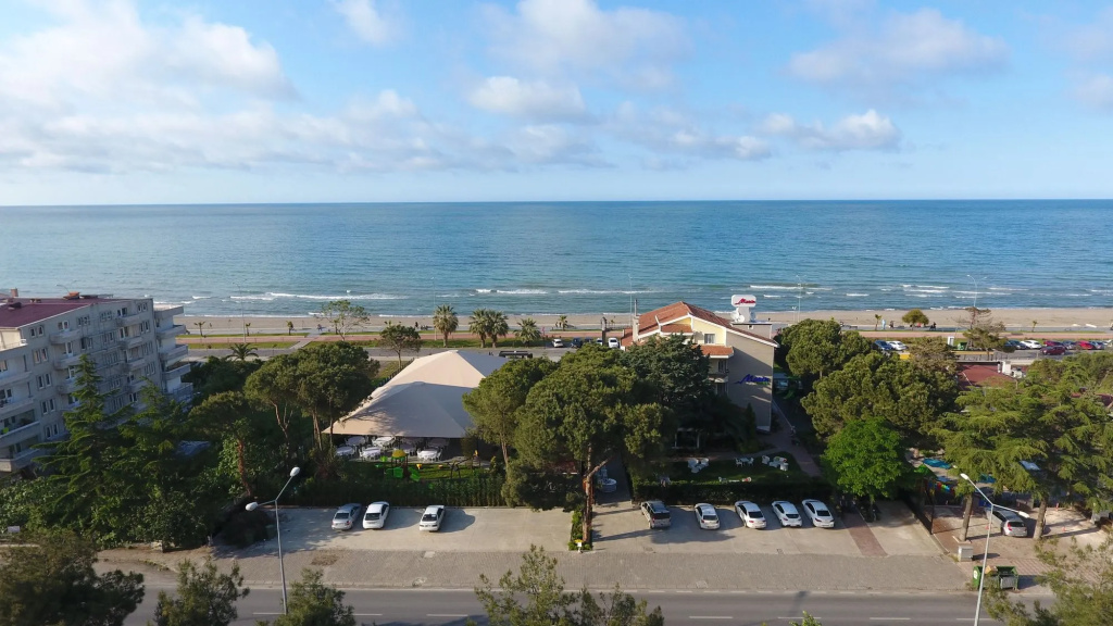 Beach & Waterfront