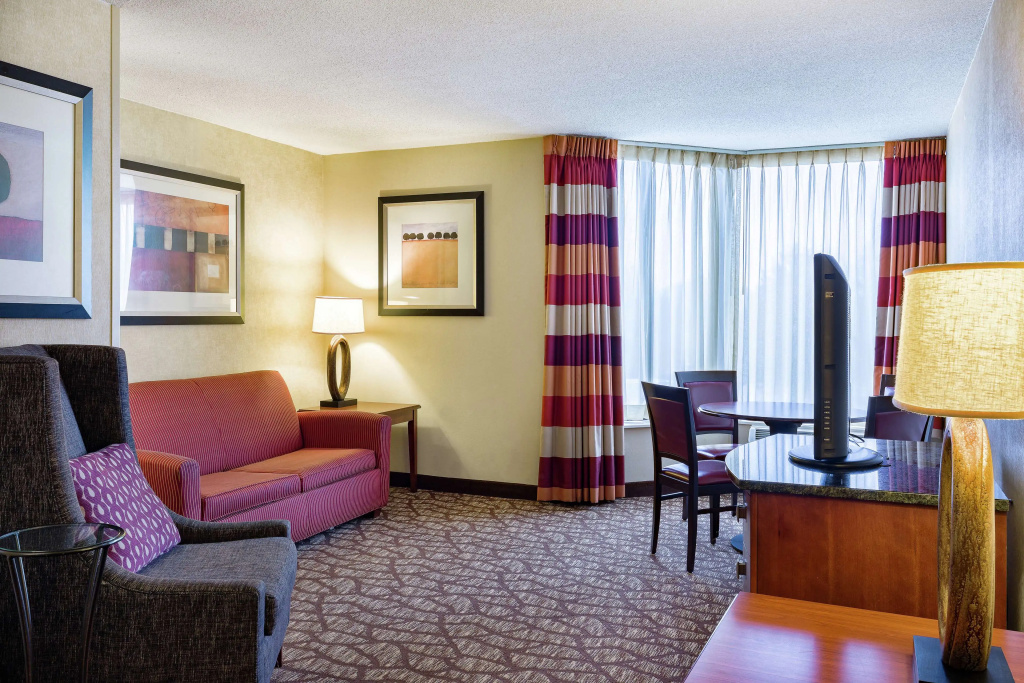 Lobby & Reception