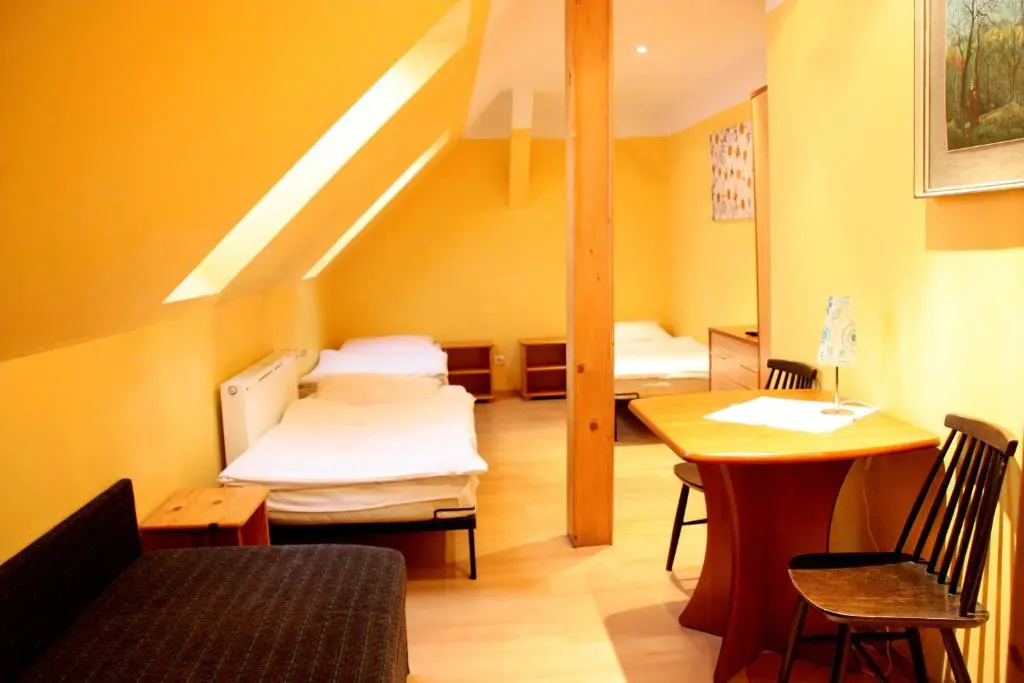 Economy room