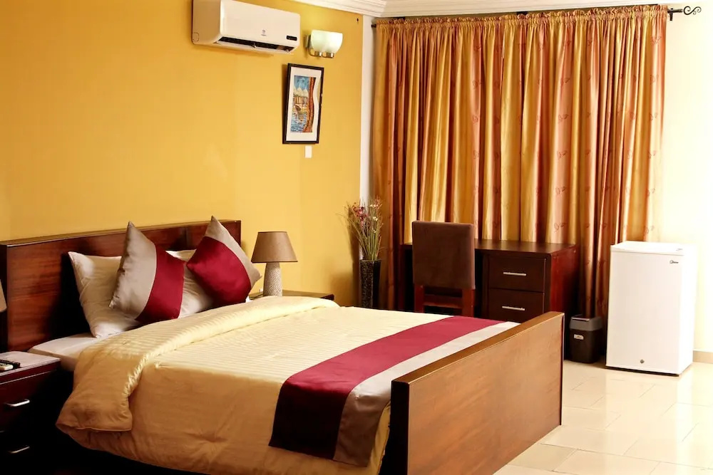 Standard Double room with balcony (full double bed)